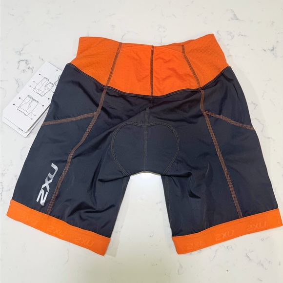 2XU woman’s cycling Shorts in Black and Orange size M. Brand new with tag. - Picture 2 of 7